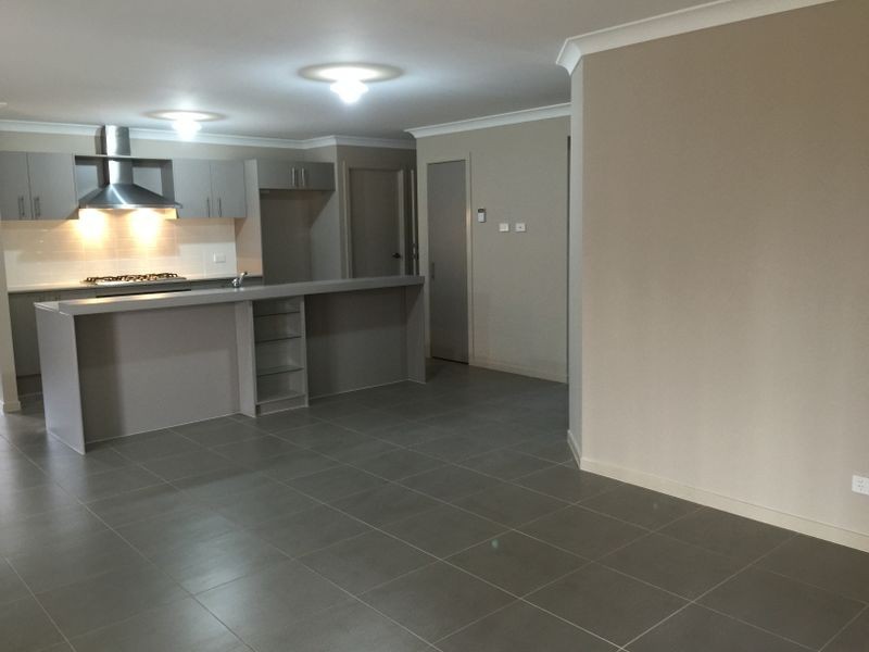 7 Goss Loop, Oran Park NSW 2570