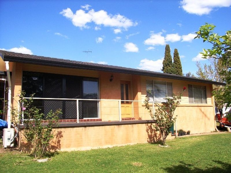 27 Starr Close, Camden NSW 2570