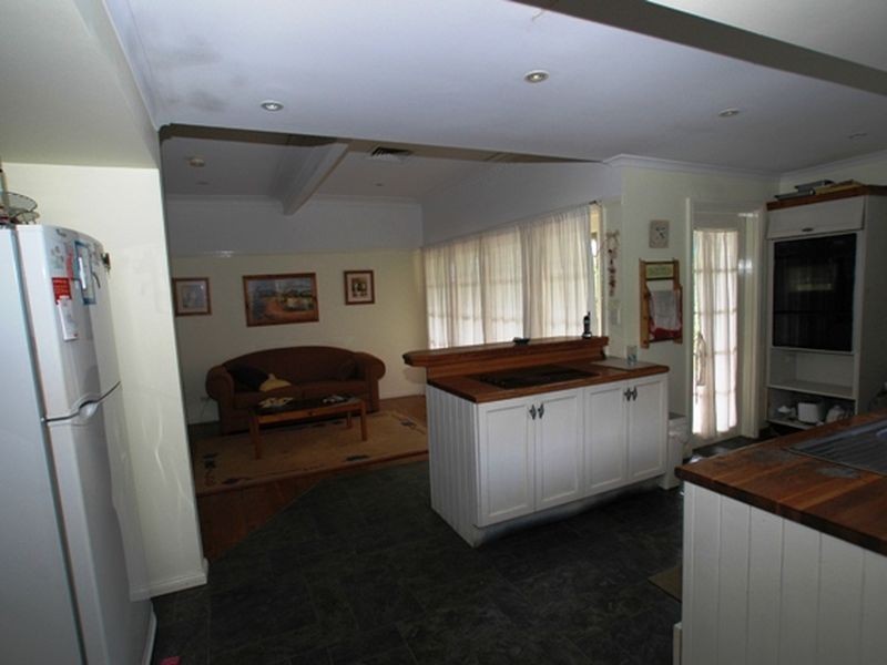 107 BURRAGORANG ROAD, Mount Hunter NSW 2570