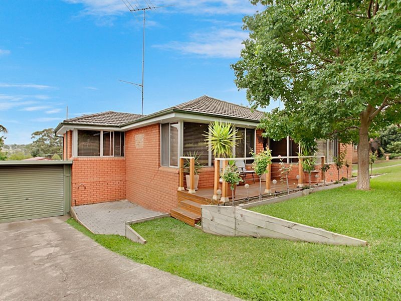 12 Flinders Avenue, Camden South NSW 2570