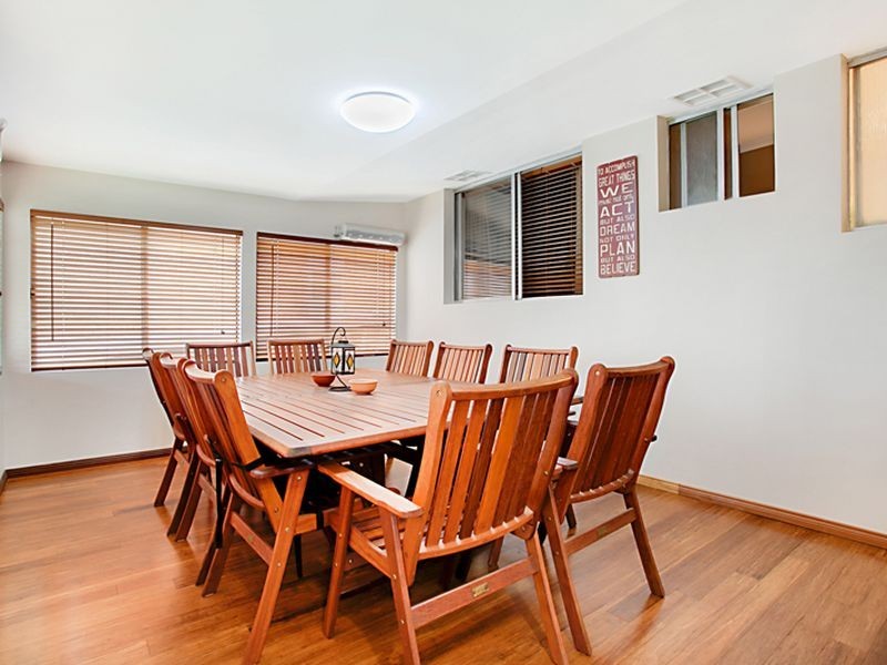 12 Flinders Avenue, Camden South NSW 2570