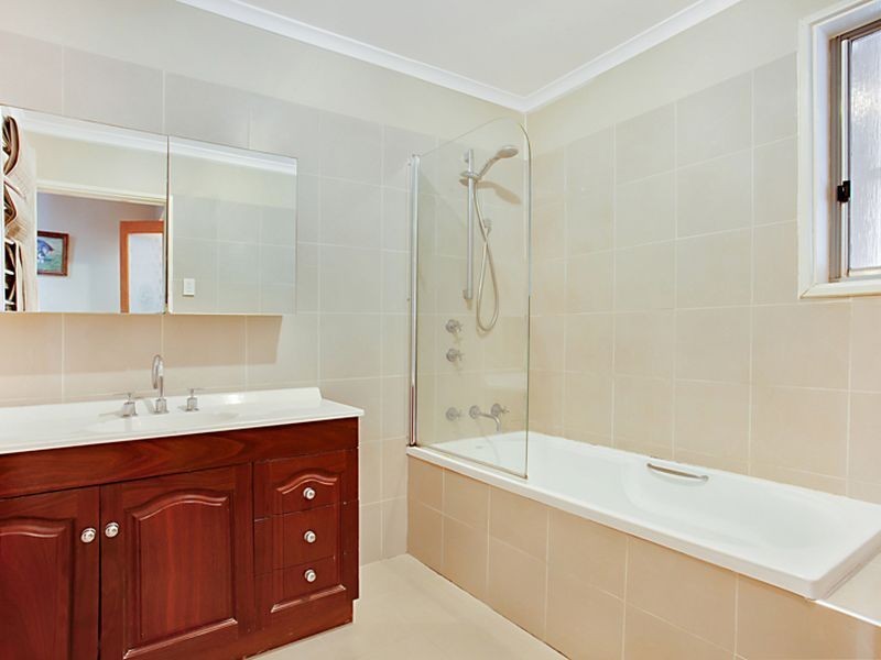 12 Flinders Avenue, Camden South NSW 2570