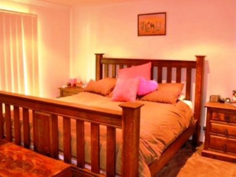 15 YALLAH STREET, Belimbla Park NSW 2570