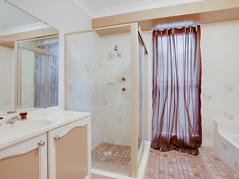 10 Caroline Chisholm Drive, Camden South NSW 2570