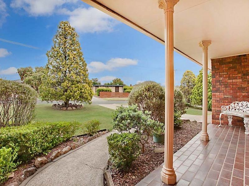 14 Wentworth Drive, Camden South NSW 2570