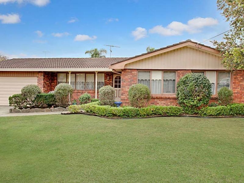 14 Wentworth Drive, Camden South NSW 2570