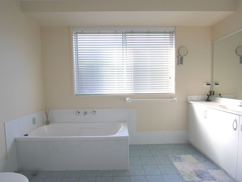 20 Thorn Avenue, Harrington Park NSW 2567