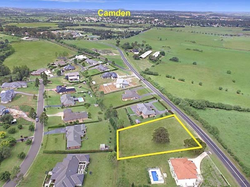 60 The Old Oaks Road, Grasmere NSW 2570
