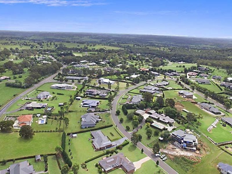 60 The Old Oaks Road, Grasmere NSW 2570