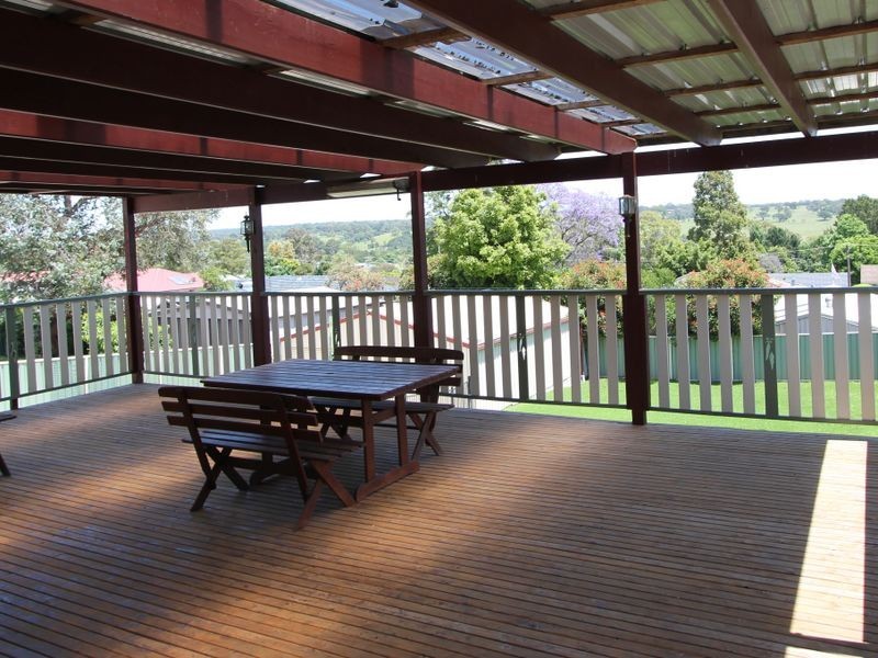 3 Maple Avenue, The Oaks NSW 2570