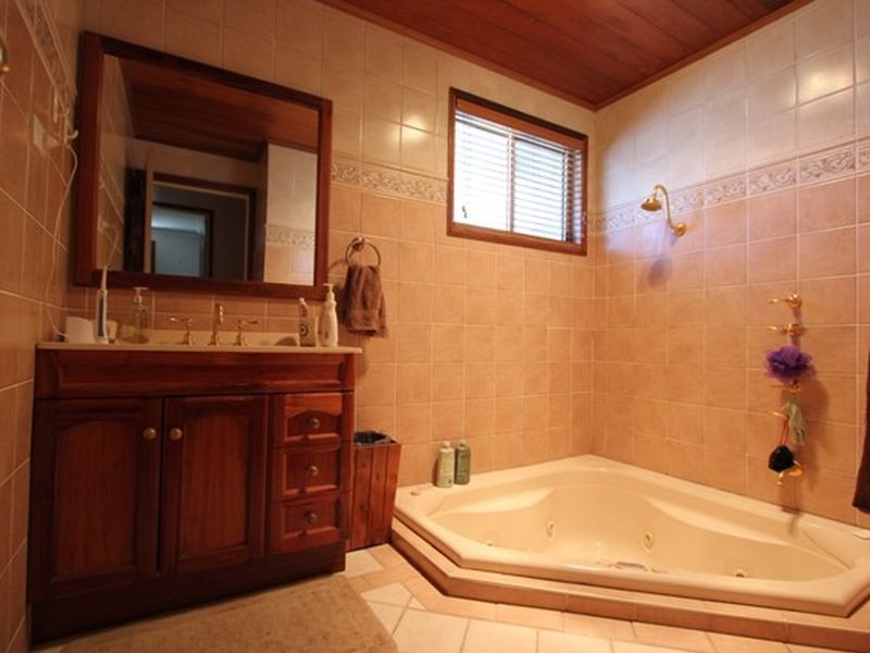 3 Maple Avenue, The Oaks NSW 2570