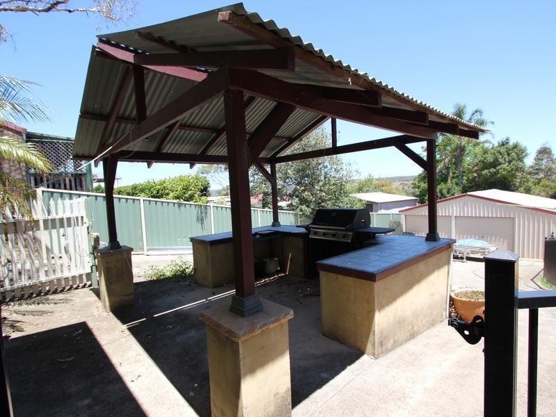 3 Maple Avenue, The Oaks NSW 2570