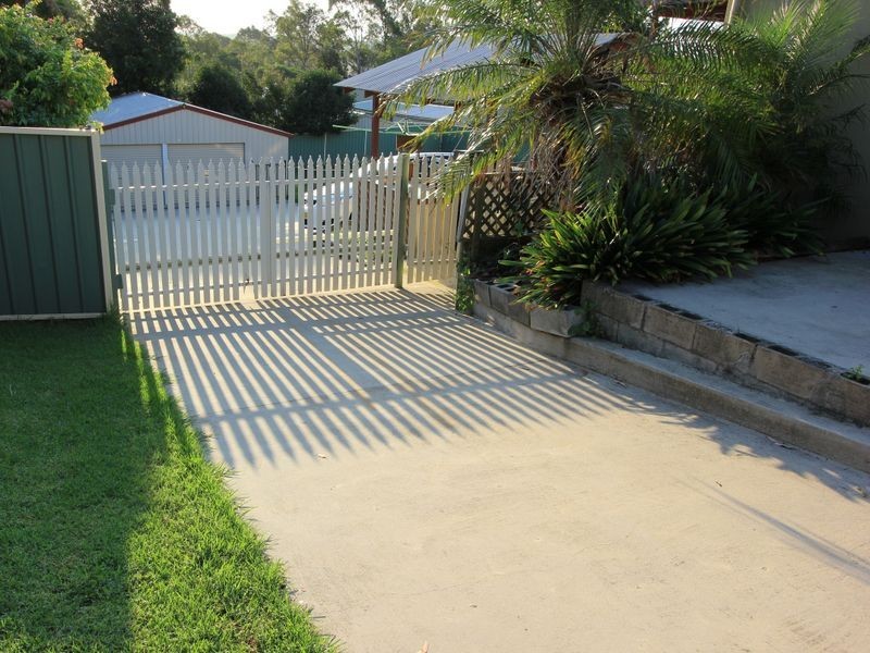 3 Maple Avenue, The Oaks NSW 2570