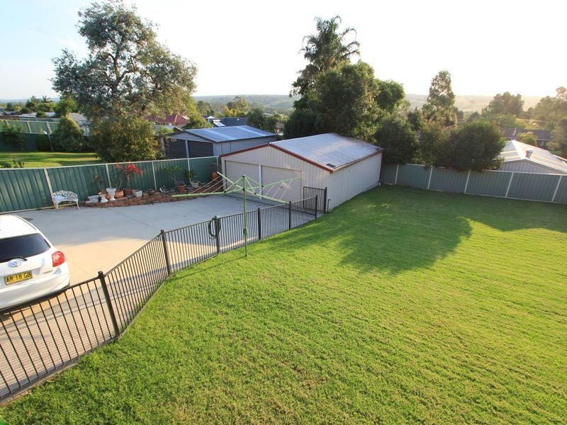 3 Maple Avenue, The Oaks NSW 2570