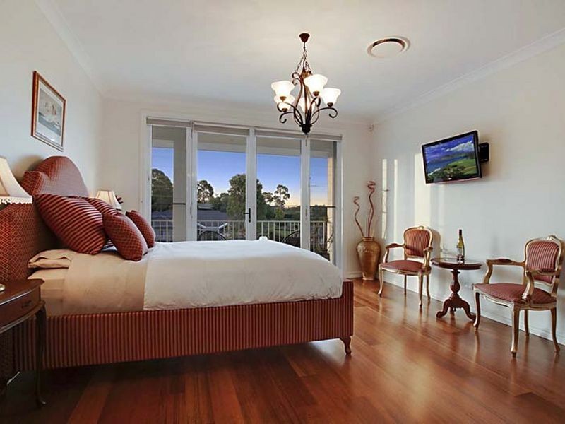 62 The Old Oaks Road, Grasmere NSW 2570