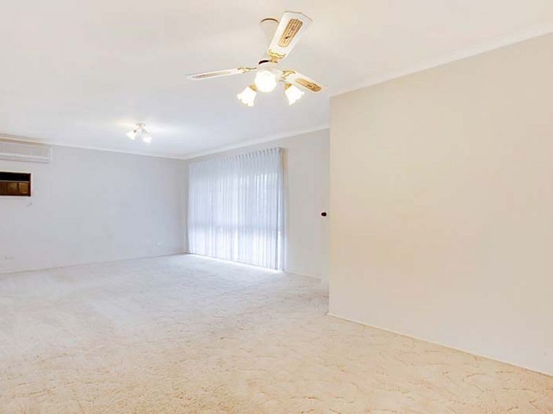 8 Wentworth Ave, Camden South NSW 2570