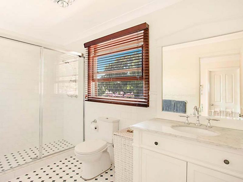 6 Church Street, Elderslie NSW 2570