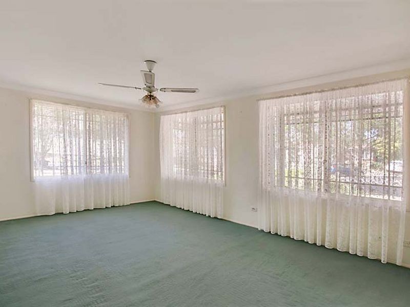 18 Stephenson Place, Currans Hill NSW 2567