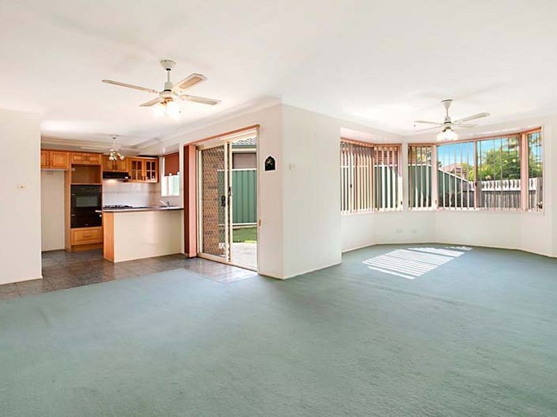 18 Stephenson Place, Currans Hill NSW 2567