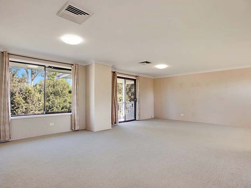 2 Grose Place, Camden South NSW 2570