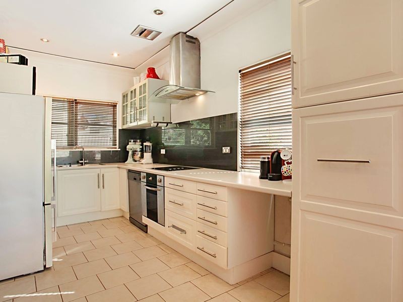 3 Hilltop Crescent, Campbelltown NSW 2560