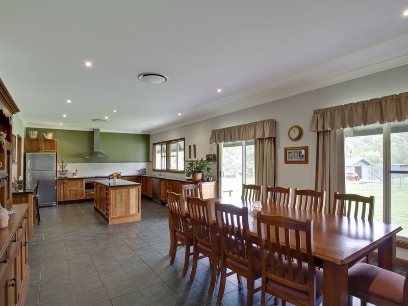 109 Calf Farm Road, Mount Hunter NSW 2570