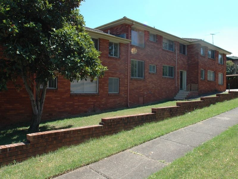 3/102 Dumaresq Street, Campbelltown NSW 2560