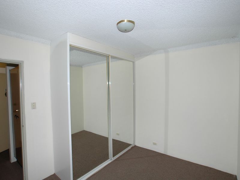 3/102 Dumaresq Street, Campbelltown NSW 2560