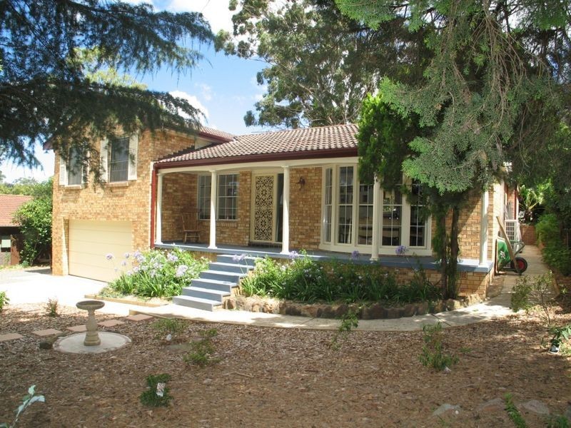 6 Sharpe Place, Camden South NSW 2570