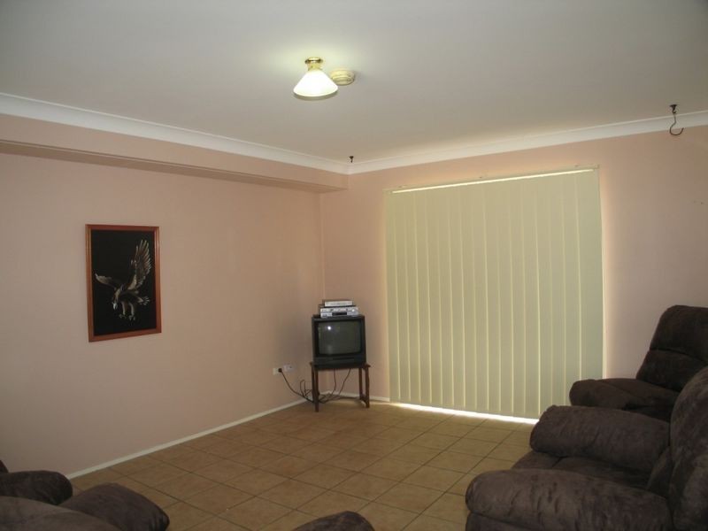 6 Sharpe Place, Camden South NSW 2570
