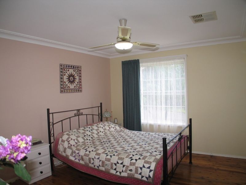 6 Sharpe Place, Camden South NSW 2570