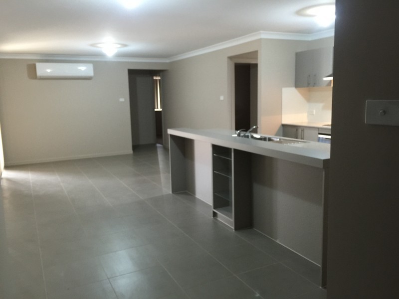 7 Goss Loop, Oran Park NSW 2570