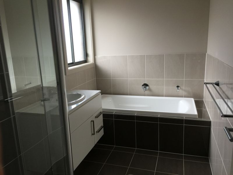 7 Goss Loop, Oran Park NSW 2570