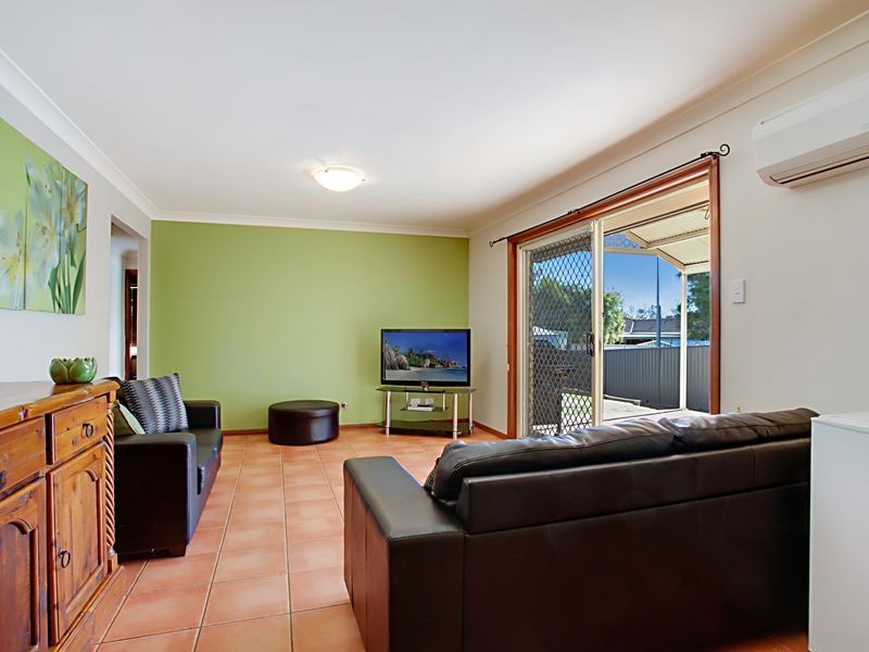 11 Montgomery Circuit, Narellan Vale NSW 2567