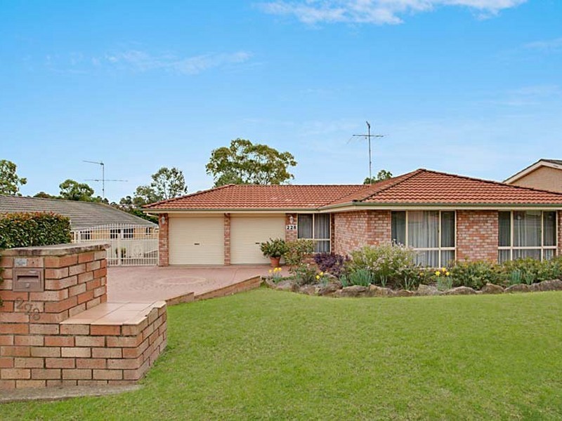 228 Welling Drive, Mount Annan NSW 2567