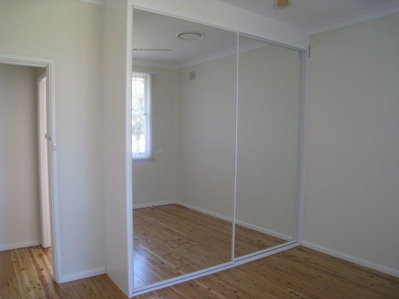 28 Elizabeth Macarthur Avenue, Camden South NSW 2570