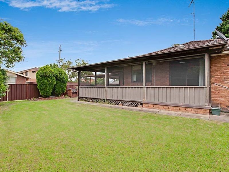 8 Wentworth Ave, Camden South NSW 2570