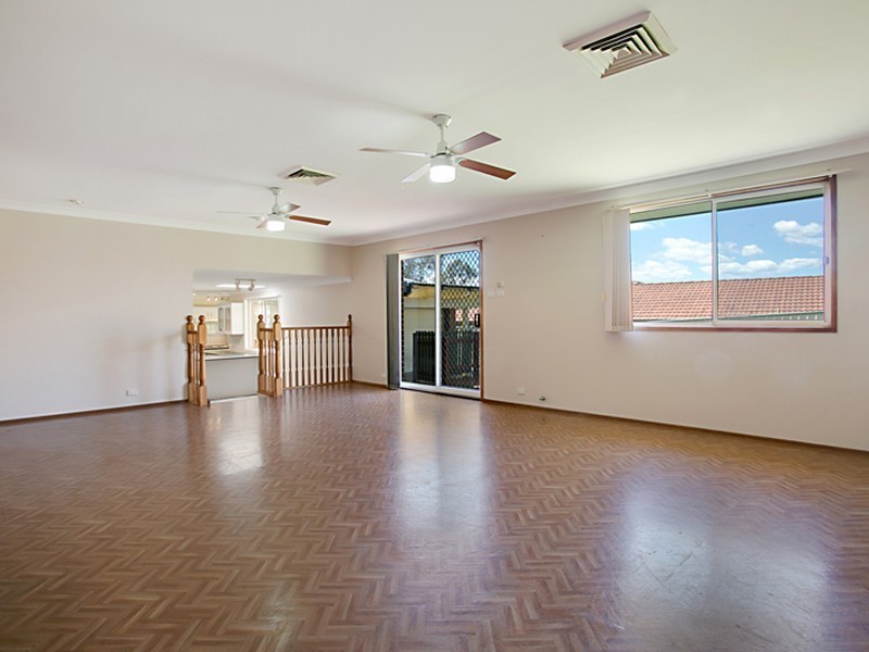 14 Fryer Street, Mount Annan NSW 2567