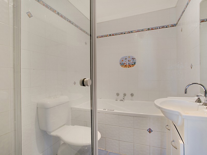 1 Coolalie Avenue, Camden South NSW 2570