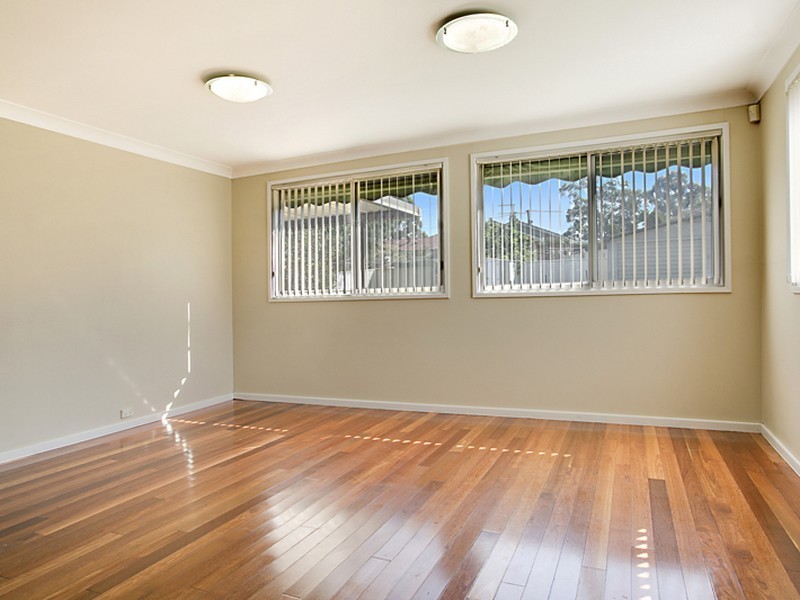 1 Coolalie Avenue, Camden South NSW 2570