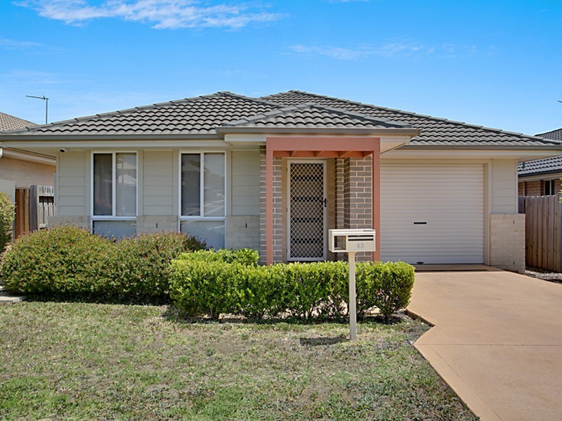 43 Longley Avenue, Elderslie NSW 2570