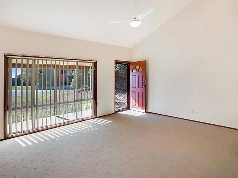 6/11 Woolpack Street, Elderslie NSW 2570