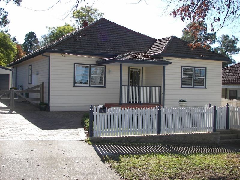 12 VICTORY AVENUE, Camden NSW 2570