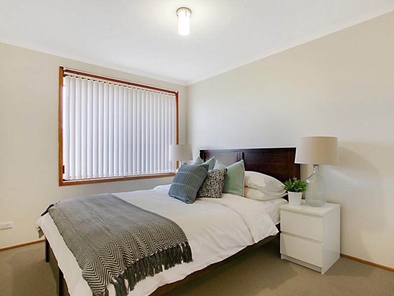 9 Yangtze Place, Kearns NSW 2558