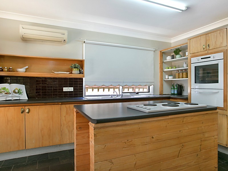 27 Thompson Place, Camden South NSW 2570