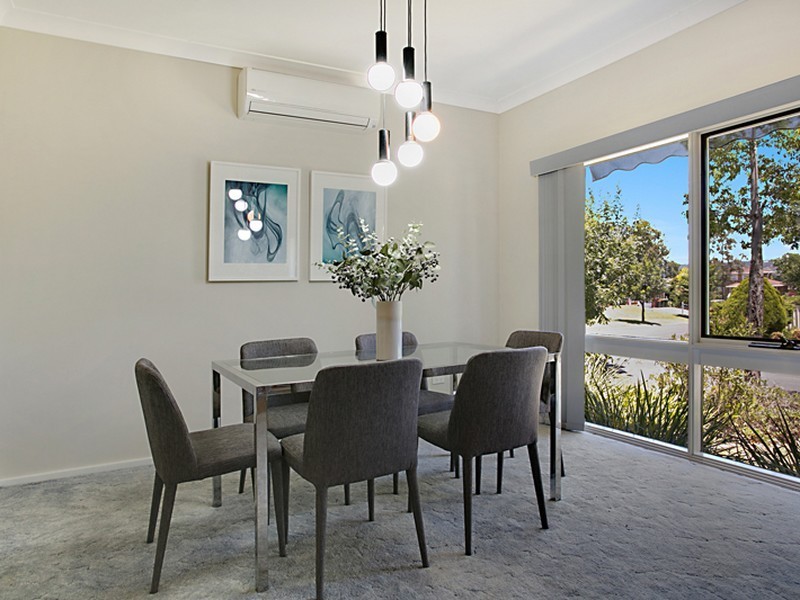 27 Thompson Place, Camden South NSW 2570