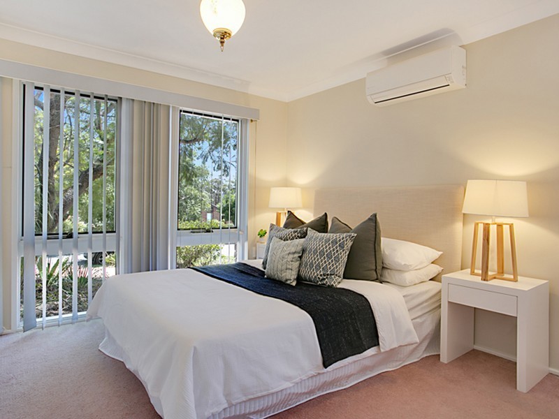 27 Thompson Place, Camden South NSW 2570