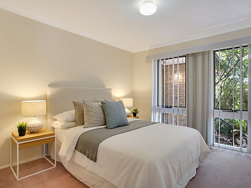 27 Thompson Place, Camden South NSW 2570