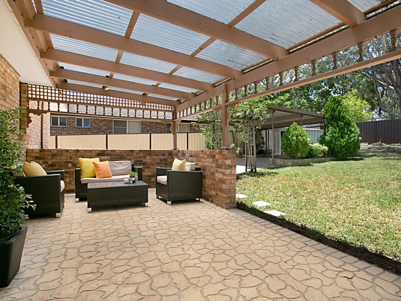 27 Thompson Place, Camden South NSW 2570