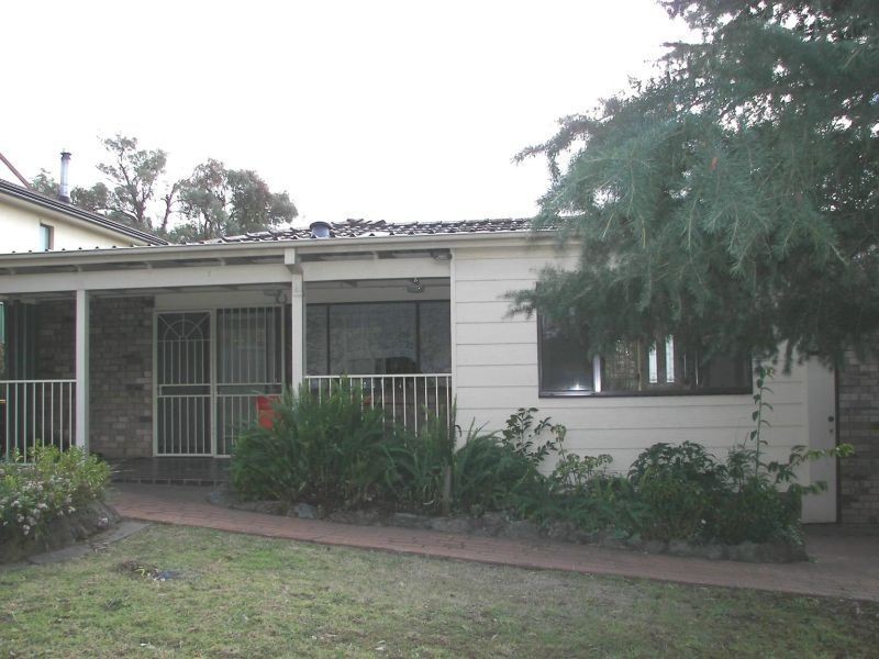 11 Barratt Avenue, Camden NSW 2570